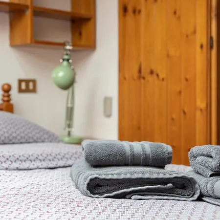 Svevo, Rustico Con Parcheggio A * Триест