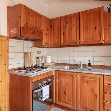 Apartman Svevo, Rustico Con Parcheggio A *