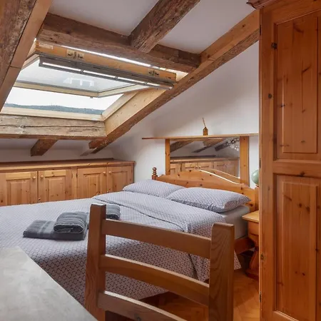 Svevo, Rustico Con Parcheggio A Apartman