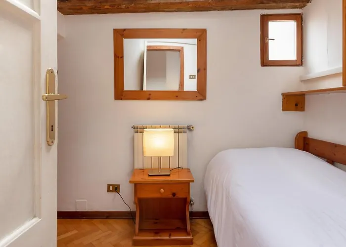 Svevo, Rustico Con Parcheggio A Apartamento *