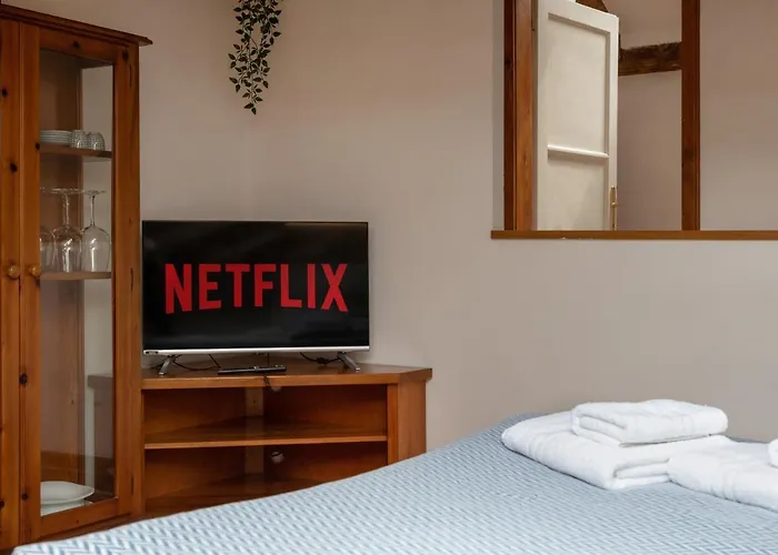 Apartamento Svevo, Rustico Con Parcheggio A Trieste