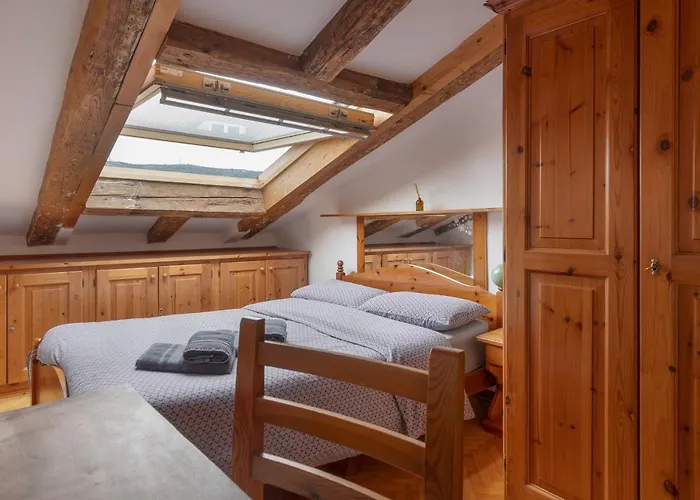 Svevo, Rustico Con Parcheggio A Apartamento